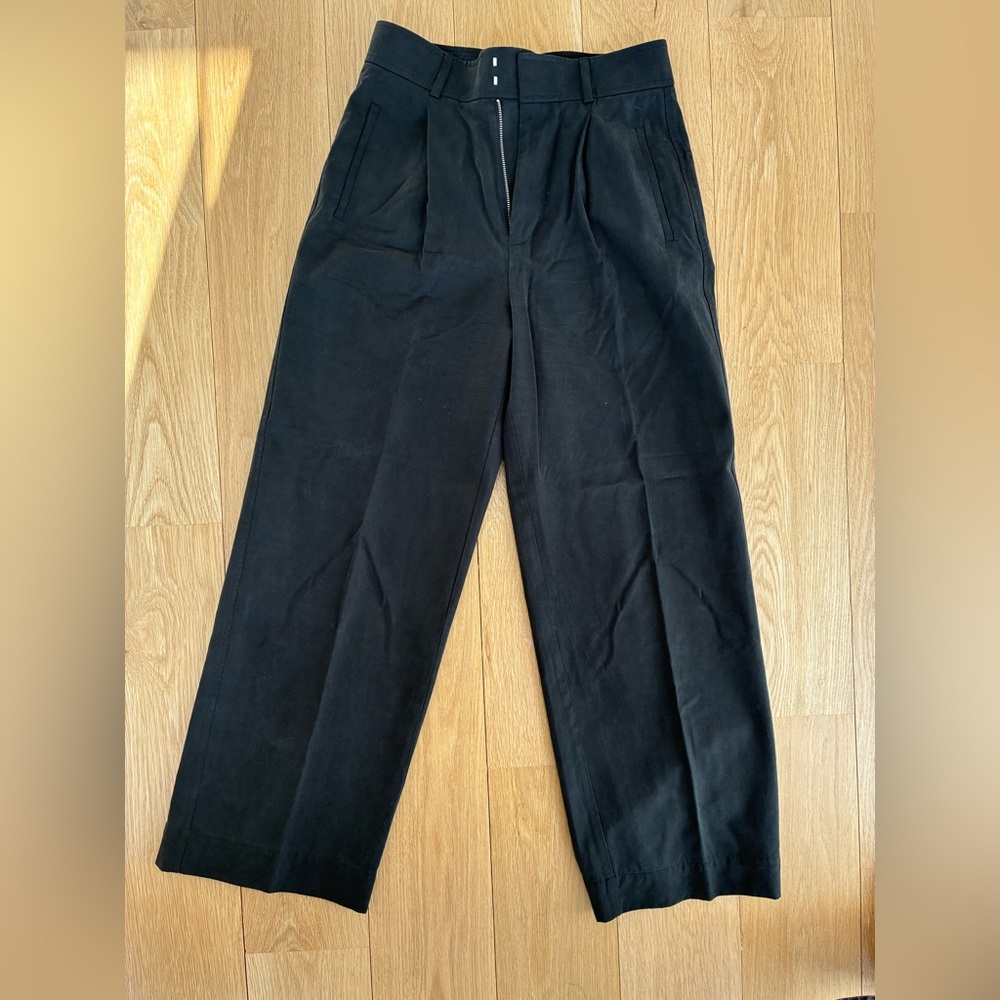 Everlane The Draper Pleated Pant in Buttersmooth